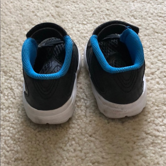 Blue and Black Nike Baby Jordans - Picture 3 of 6